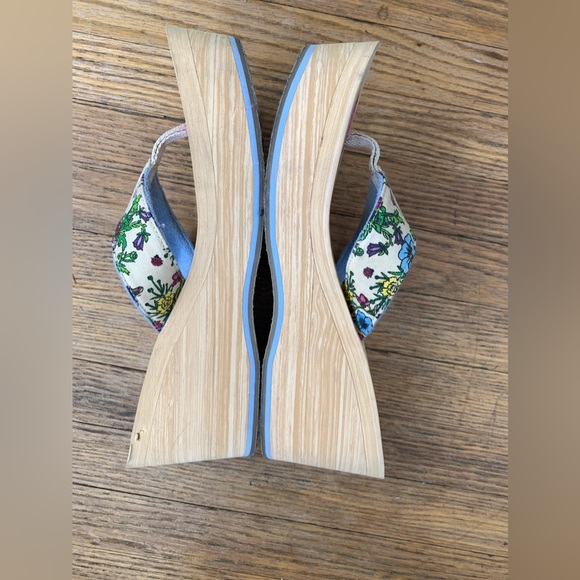 Sketchers Super Comfy SWEETEST Summer Sandals LIKE NEW💕💕💕 - Picture 4 of 8